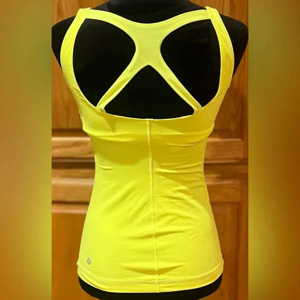 Lululemon Optimal Double Strap Cutout Back Tank Top in Ray‎ Neon Yellow Size 4 - Image 12