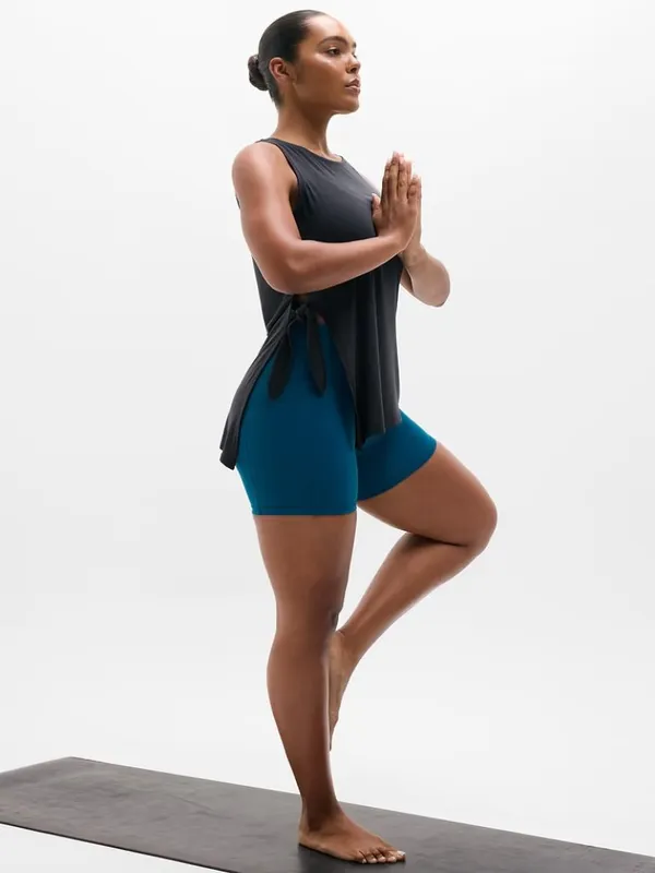 New Athleta M Move With Ease Asym Tie Tank Medium Regular Black - Image 4