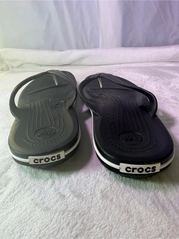 CROCS Men's Black Flip-Flop Sandals with White Stripe - Image 9