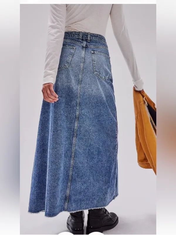 We The Free ( Free people)High-Waist Long Denim Skirt in Blue size 6 - Image 4