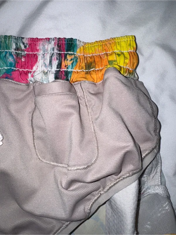 Lululemon Hotty Hot Shorts LR Size 4, 2.5” - Image 6
