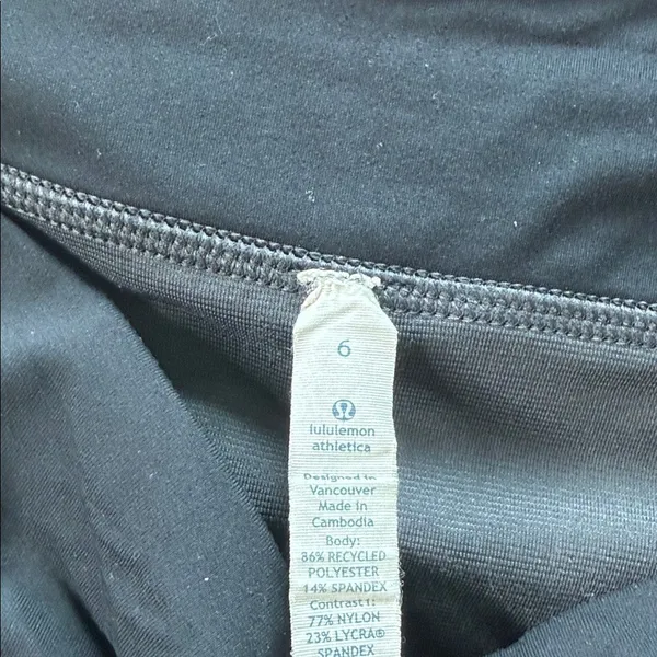 Lululemon Speed Short Black 2.5” Inseam Size 6 Running Shorts Built-In Liner - Image 3