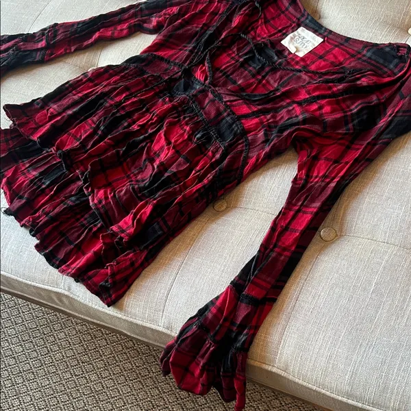 Thread & Supply Red Black Plaid Peplum LS Blouse Size Small - Image 5