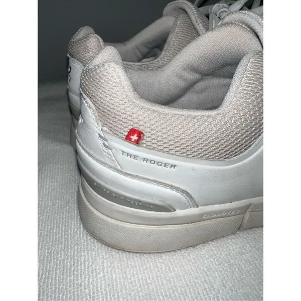 On Cloud The Roger Advantage Womens Size 8.5 White Leather Sneakers - Image 5