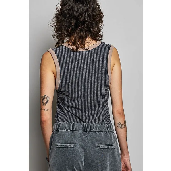 POL V-Neck Contrast‎ Ribbed Sleeveless Tank - Large - Image 4
