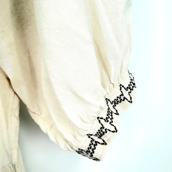 Old Navy Tiered‎ Mini Dress Womens Large Cream Boho Smocked Embroidered Peasant - Image 5