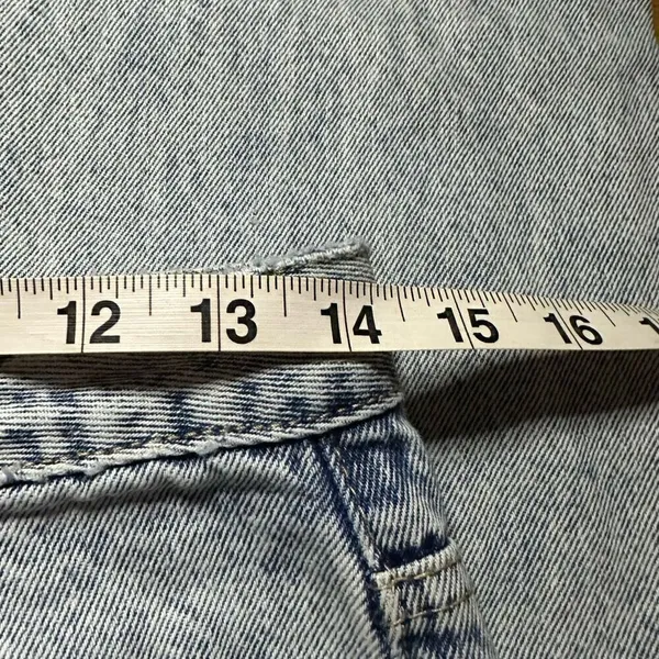 White fox acid wash jeans size medium - Image 5