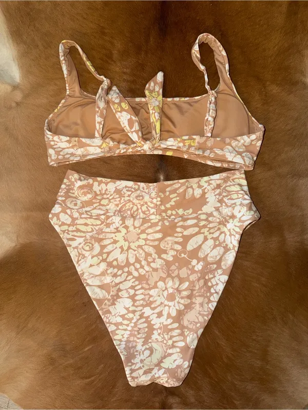 Aerie Scoop tie bikini top and Crossover High Cut Cheeky Bikini Bottom L sands - Image 10