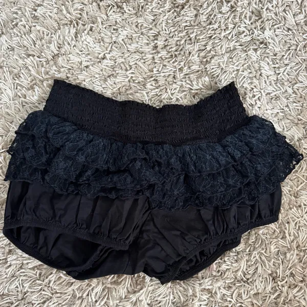Urban Outfitters Black Ruffle Shorts - Image 3