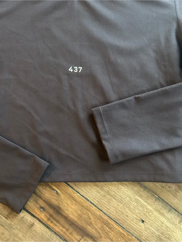 437 Long Sleeve Crop Athletic Brown Top L - Image 6