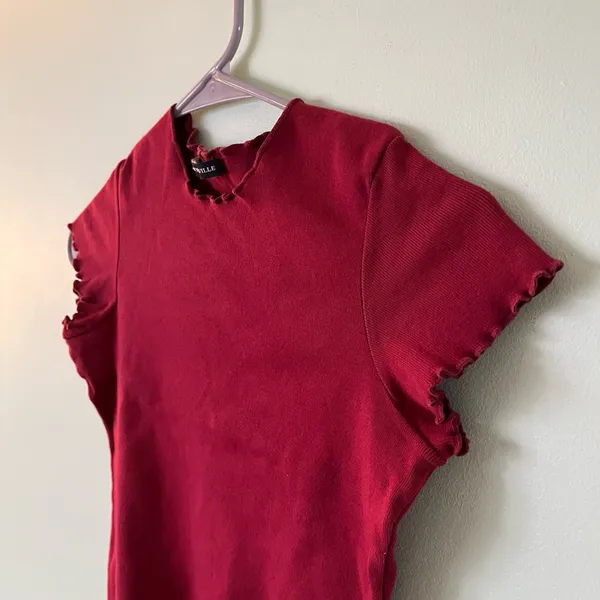 Brandy Melville Wynn Ruffle Short Sleeve Red Top - Image 3