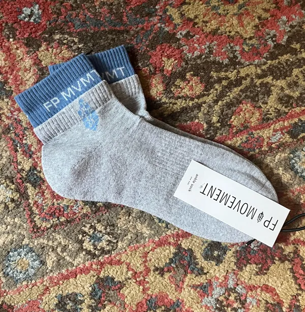 NWT FP movement logo ankle socks - Image 2