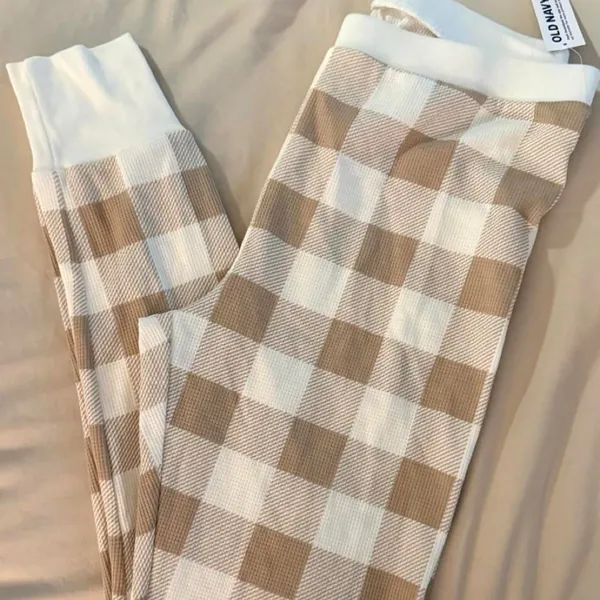 Old Navy Waffle Knit Buffalo Check Pajama Set Medium - Image 4