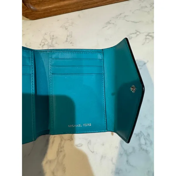 Michael Kors leather small envelope wallet snap closure turquoise 2017 preppy - Image 7