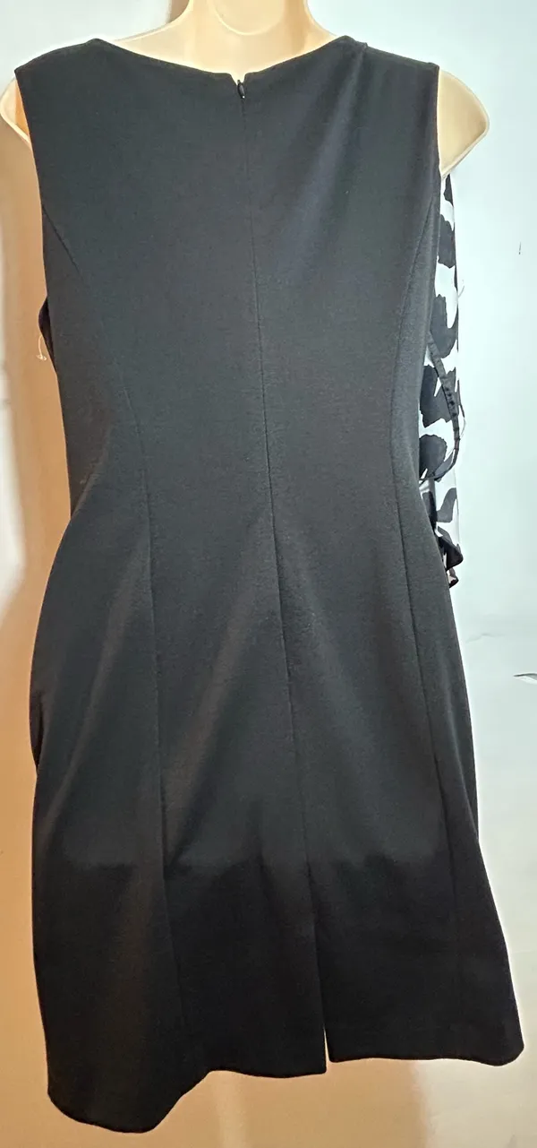 Elegant women's dress. Size S (6). $35. - Image 6