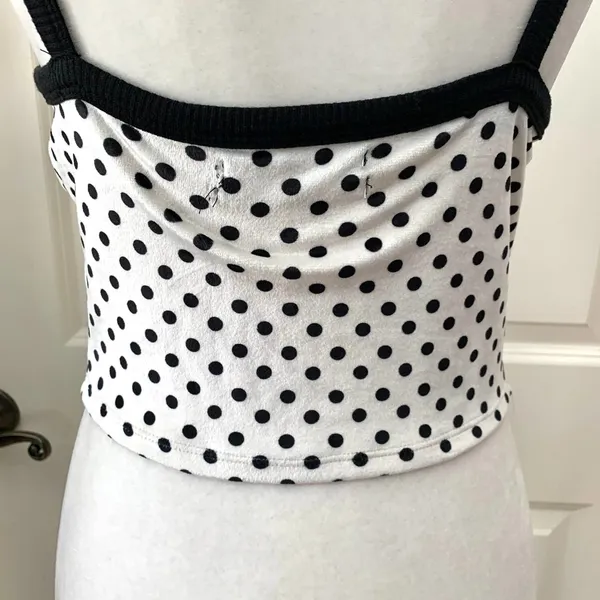 🌙 UO Rae Velvet Cropped Tank Top in White Polka Dot - Image 10