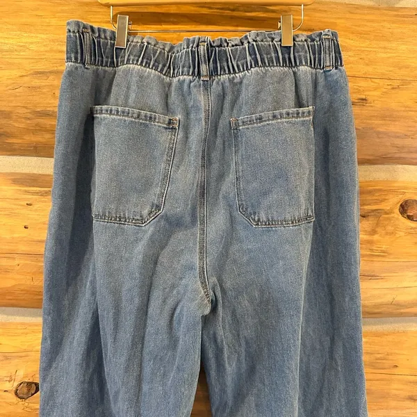American Eagle Paperbag Baggy Mom Jean - Image 4