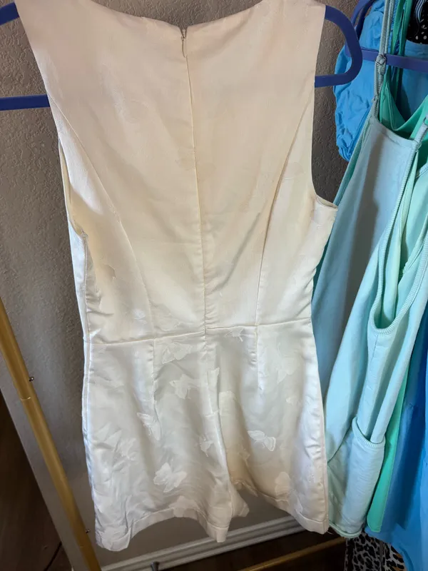 Cream Lulus Dress - Image 3