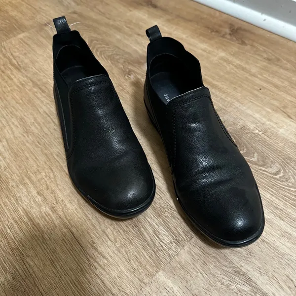 David Tate | Women's Black Leather Slip On Short Classic Ankle‎ Boots, Size 7W - Image 3