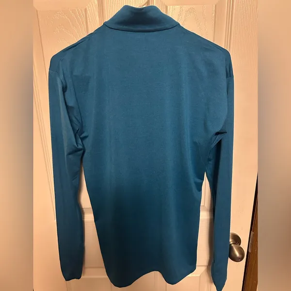 Patagonia Women's Blue Long Sleeve Top - Image 5