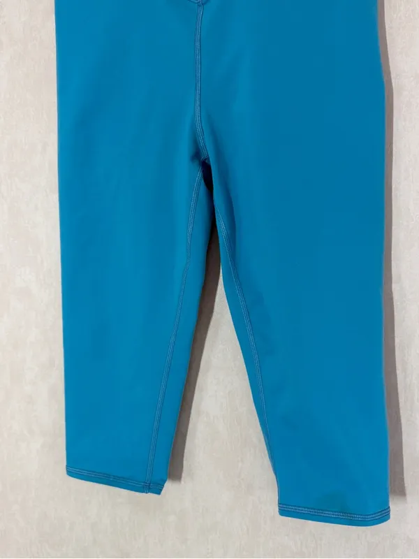 Alo Yoga Women’s Criss Cross Capri Leggings Mid Rise in Blue 6 - Image 5