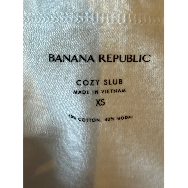 Banana Republic Cozy Slub V Neck Tee Women XS White NWT Short Sleeve Preppy - Image 8