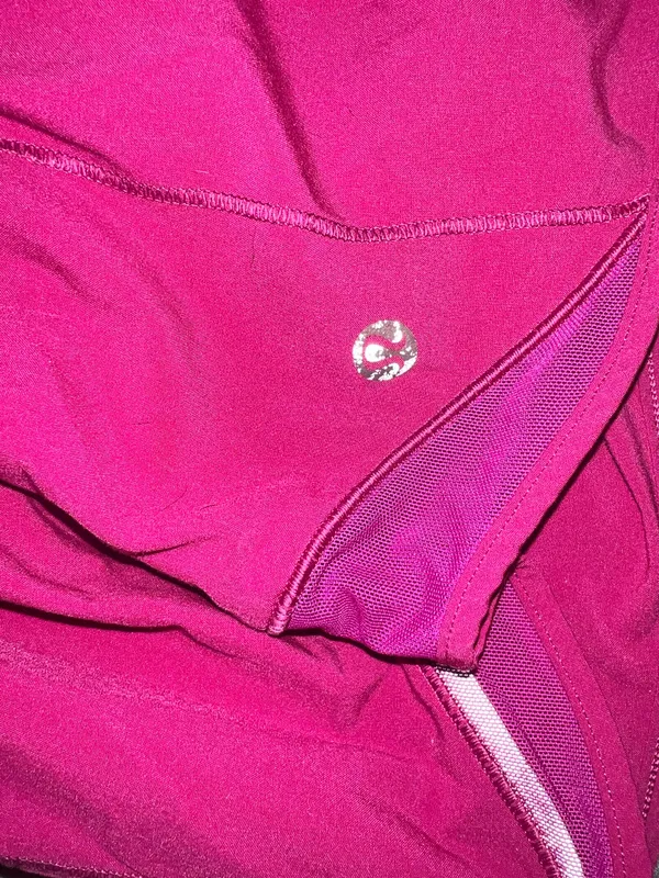 Lululemon Hotty Hot 2.5" Shorts - Image 6