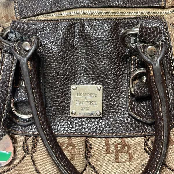 Dooney & Bourke Vintage Hand/Shoulder Bag - Image 10