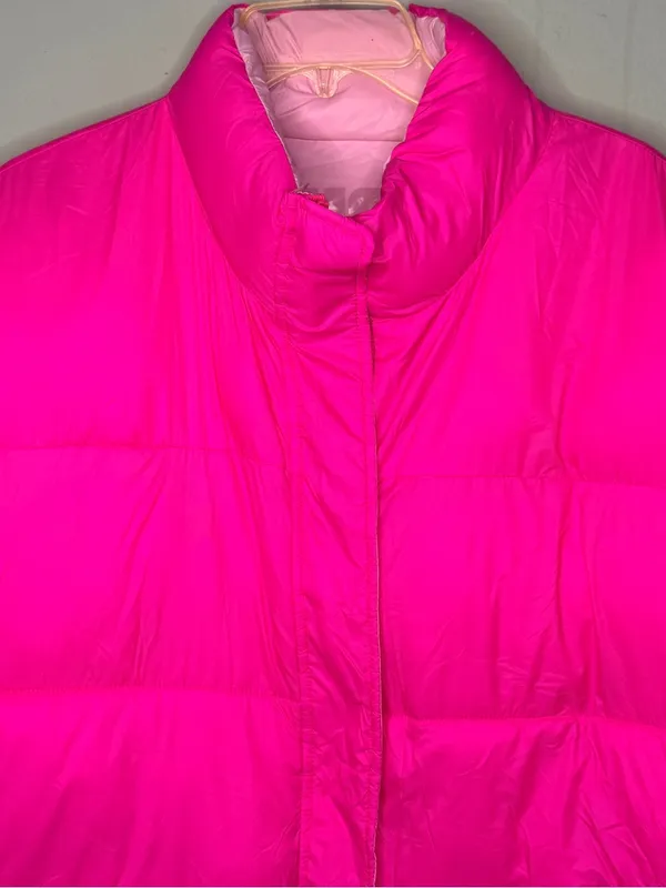 UGG Reversible Pink Puffer Vest - Image 4
