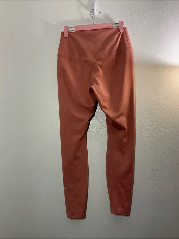 NikeHigh-Rise Leggings Size Medium - Image 2