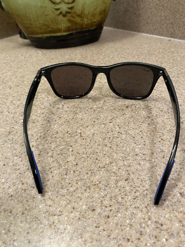 Ray-Ban Sunglasses Polarized - Image 4