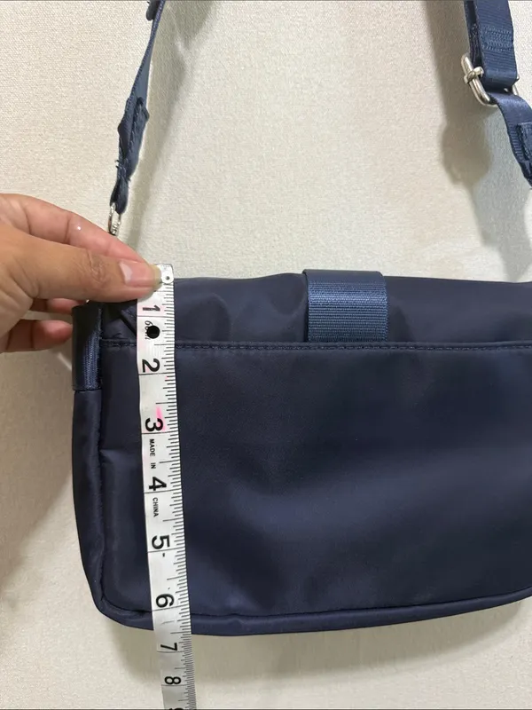 lululemon athletica 3L Navy Crossbody Bag with Silver Hardware - Image 9