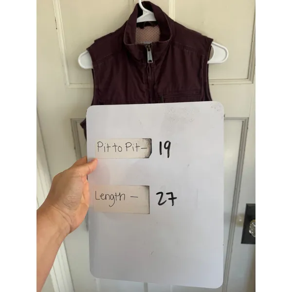Carhartt women's El Paso Ripstop Utility Vest in Blackberry size XS‎ (0/2) - Image 8