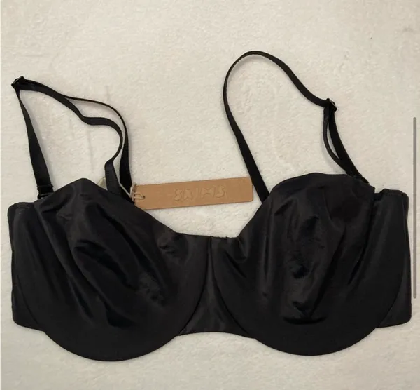 SKIMS Smoothing Strapless Bra NWT 34D - Image 3