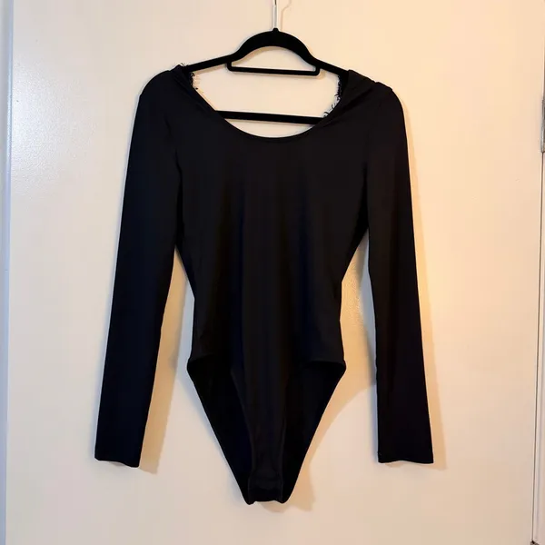 SHEIN Black Lace Trim Long Sleeve Bodysuit – Size M (US 6 / EU 38) (b4) - Image 2