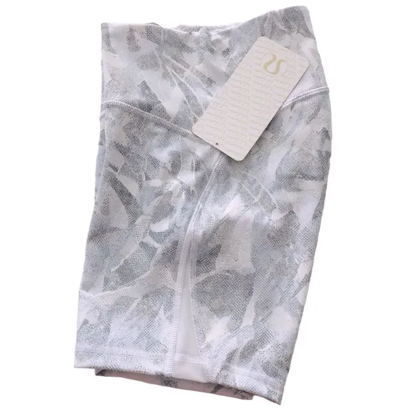 Lululemon Train Times Short 6" Jasmine White Multi / White Size 6 - Image 7