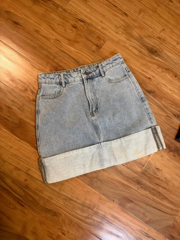 These Three Boutique denim skirt  - Image 4