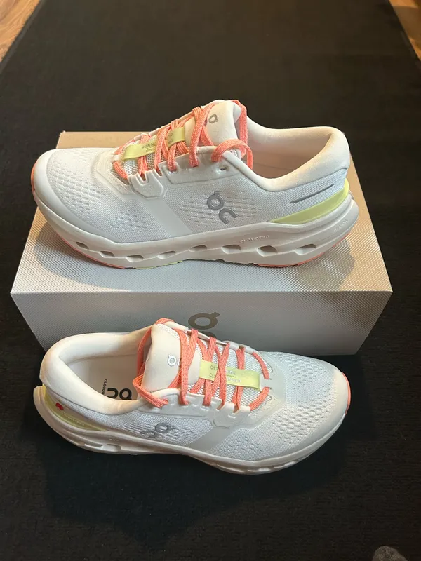 ON CLOUDRUNNER ivory dew athletic training running shoes sneakers women’s 8 new  - Image 8