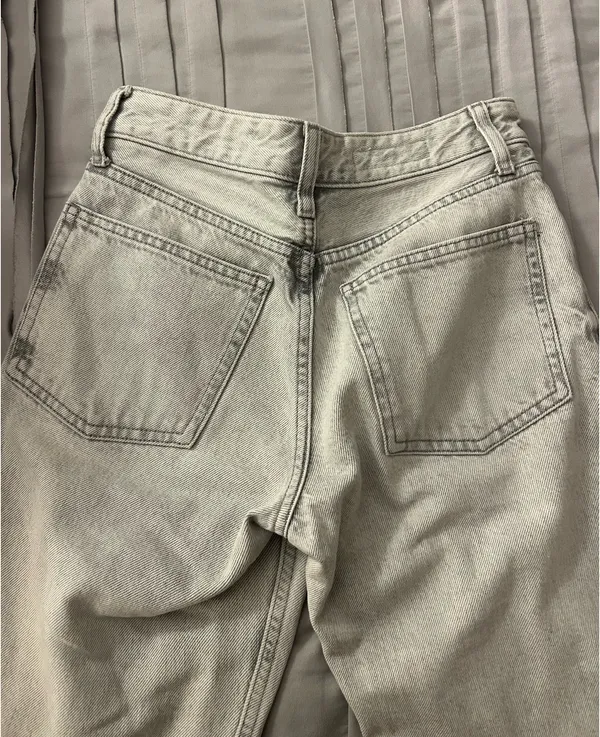 ZARA Mid-Rise Jeans Straight-Leg - Image 4
