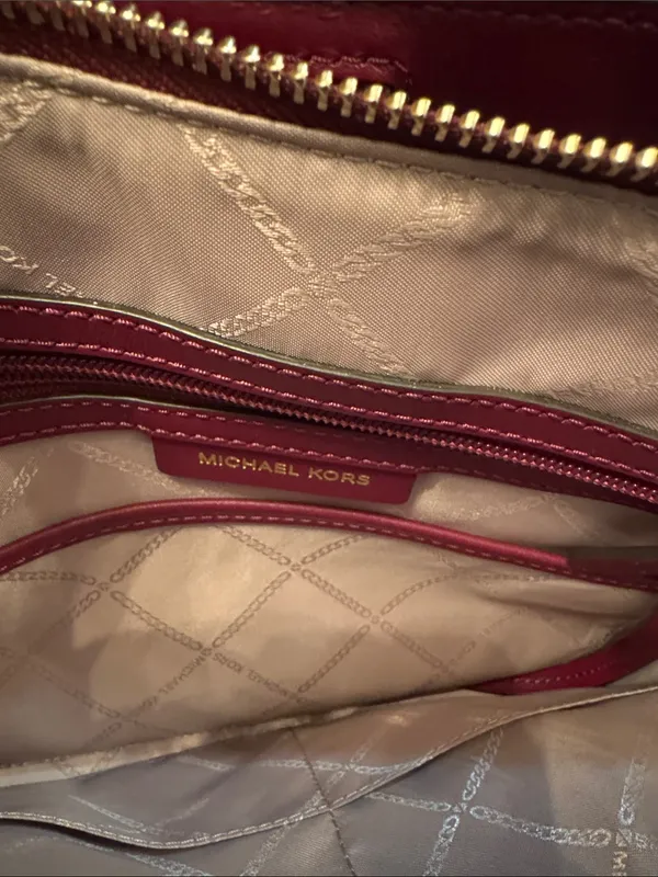 Michael Kors Wine Quilted Chain-Handle Shoulder Bag - Image 10