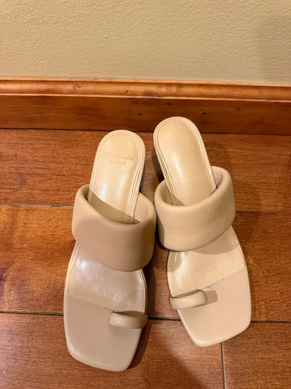 Padded cushion kitten heels - Image 2