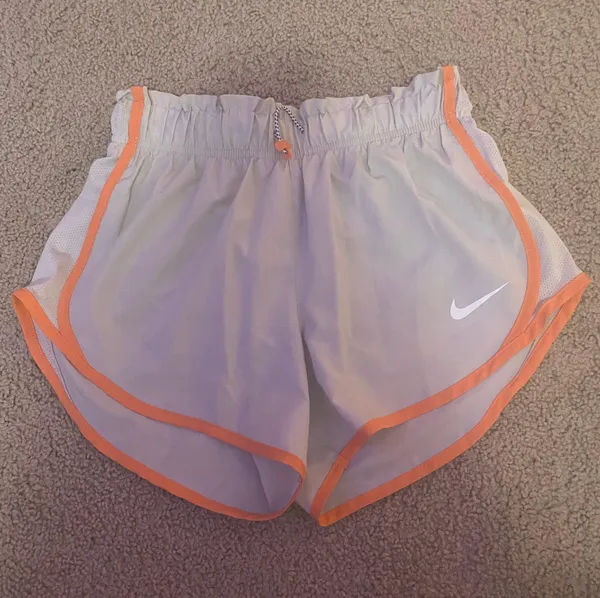 Nike shorts - Image 2