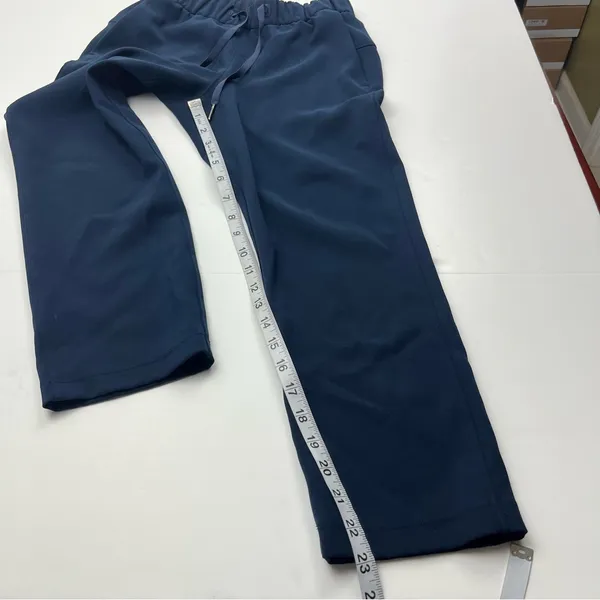 Lululemon On The Fly Crop Pants Womens‎ Size 2 Navy Blue 23" Inseam Athleisure - Image 8