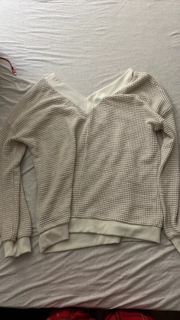 Cream v neck sweater adreamly Tan Size M - Image 2