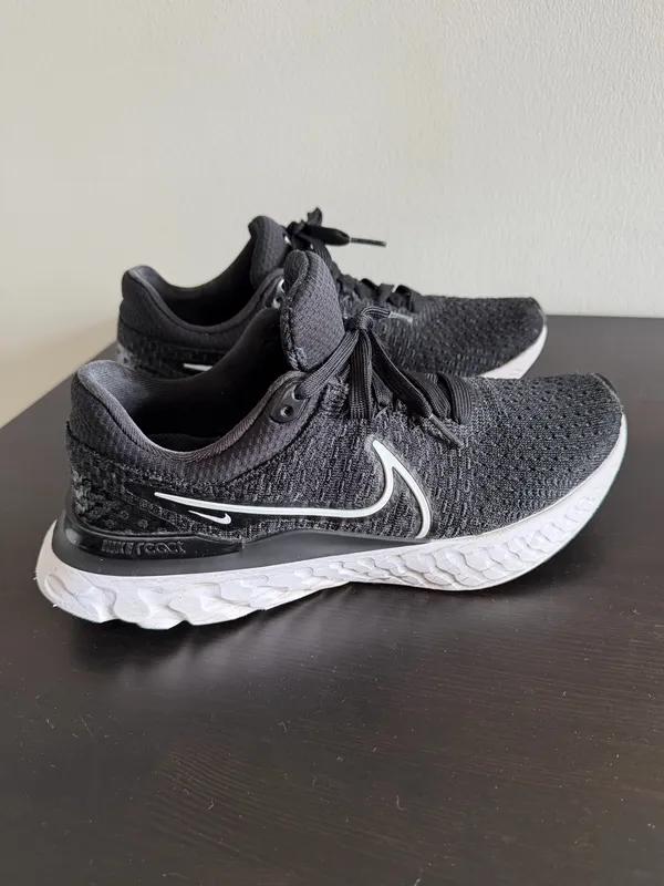 Nike Women’s React Infinity Run Flyknit 3 Black White Size 8.5 - Image 4