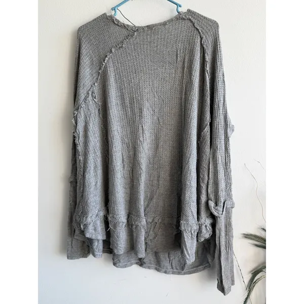 We The Free Free People Womens‎ Grey Waffle Knit V-Neck Raw Edge Top Size M 3397 - Image 3