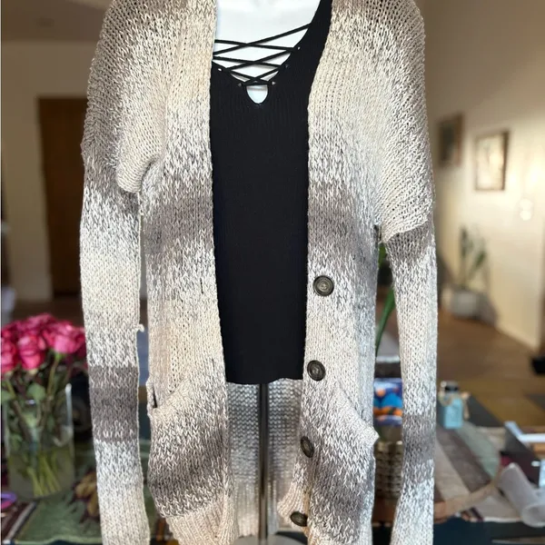❤️HOST PICK❤️Abercrombie & Fitch Cream and Brown Cardigan Sweater - Image 2