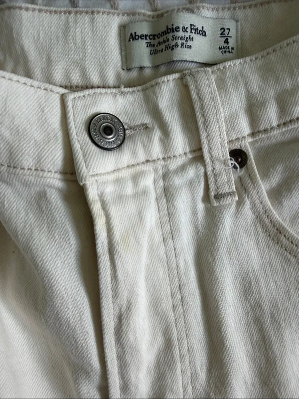 Abercrombie & Fitch Off-White Cropped Ankle Jeans - Image 6