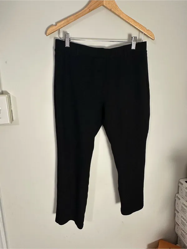 Quince Ultra-Stretch Ponte Straight Leg Pants black large - Image 2