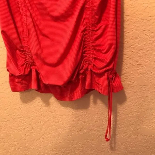 *30off3*‎ NWOT. Lululemon workout coral top - Image 3